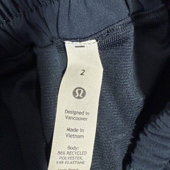 Lululemon Woman Navy Shorts - Picture 4 of 4
